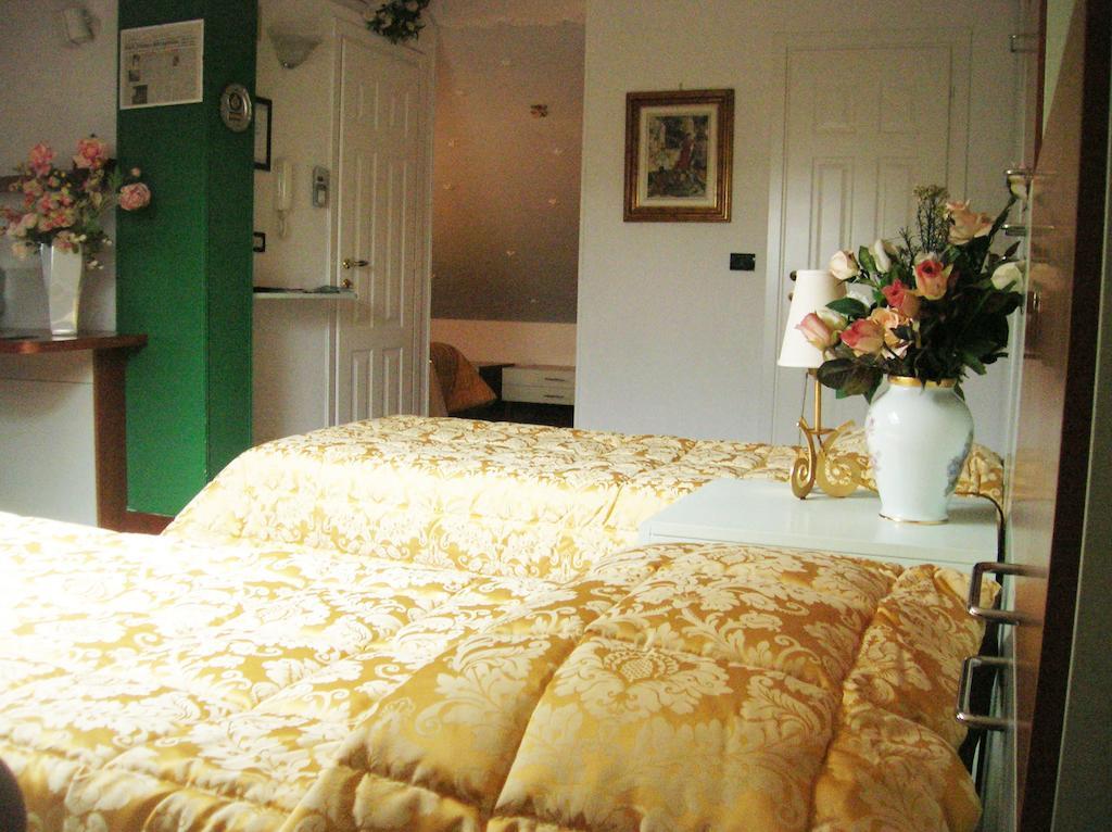 B&B Anna Moncalieri Rum bild